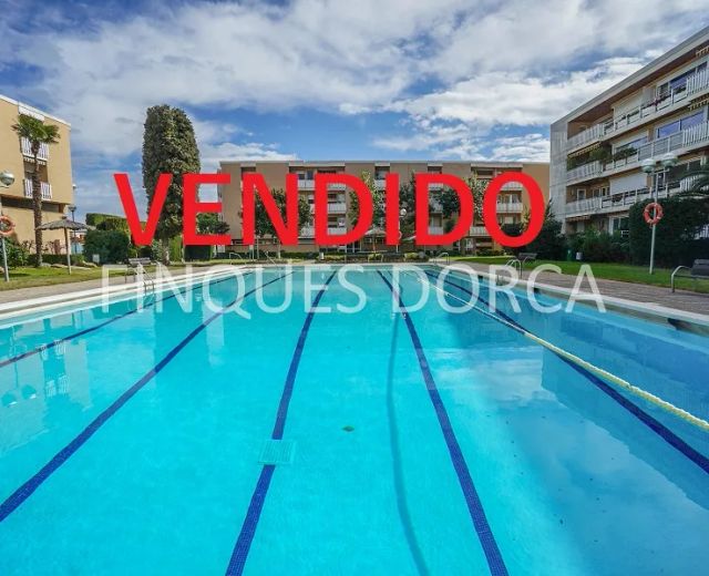 Piso reformado en Cabrils II con piscinas y tenis en Cabrils (Ref. 02157)