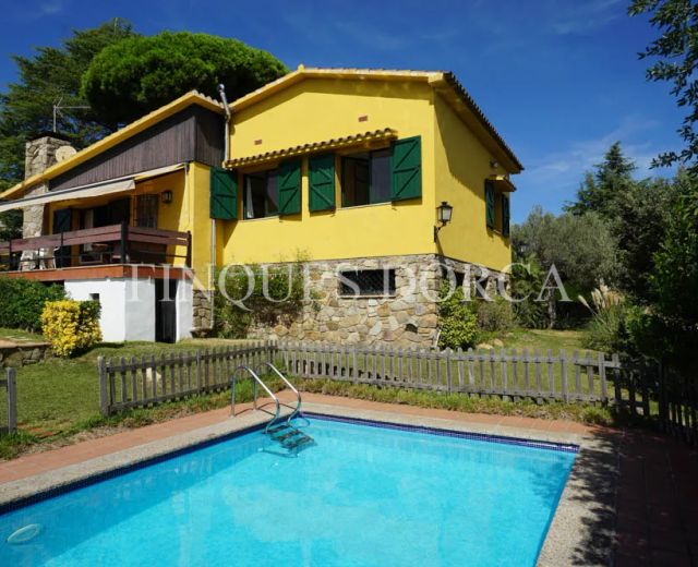 Casa con piscina en Vilassar de Dalt en Vilassar de Dalt (Ref. 02250)
